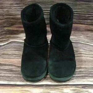 BearPaw Black Boots